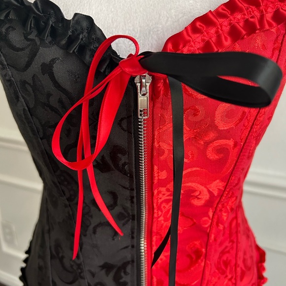 Source Unknown Elegant Black and Red Shapewear Corset - Picture 3 of 4